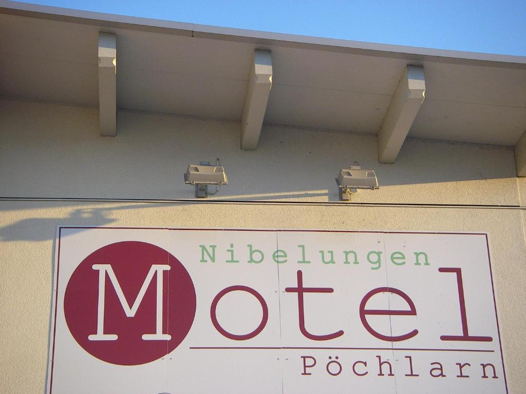 Nibelungenmotel Pöchlarn Exterior foto